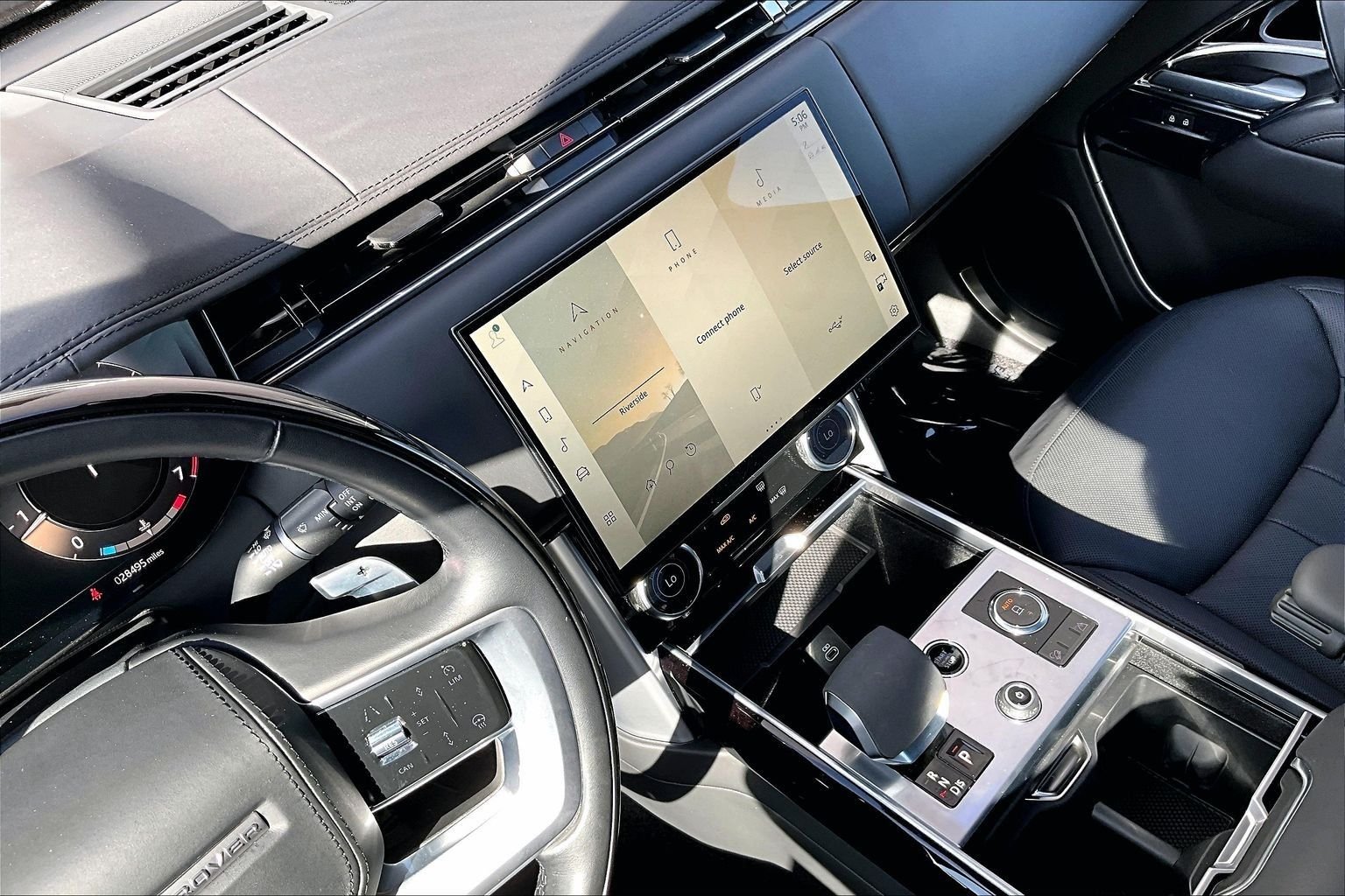 Used 2023 Black Land Rover SE image 31