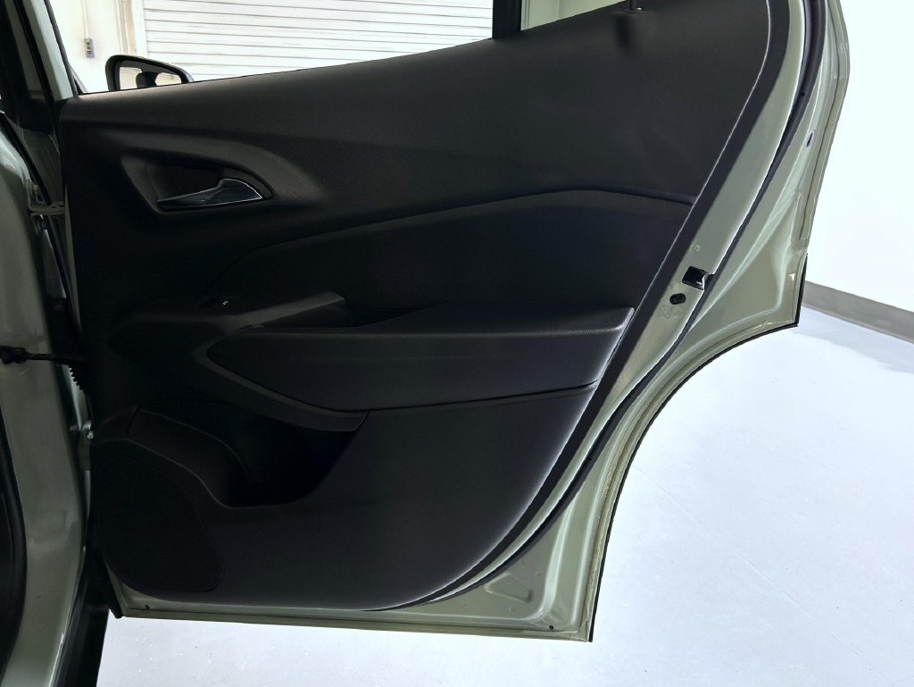 Used 2025 Cacti Green Chevrolet ACTIV image 17