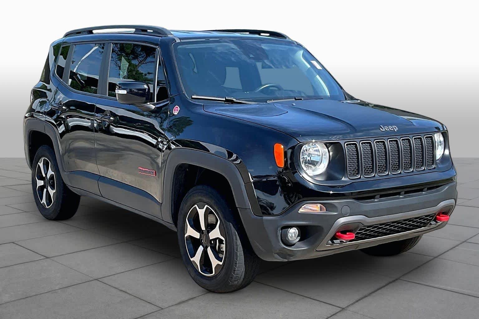 Certified Used 2022 BLACK CLEAR COAT Jeep Trailhawk image 3