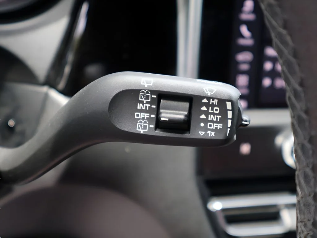 Used 2023  Porsche S image 31