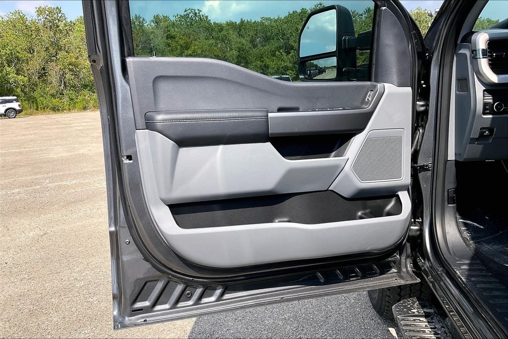 New 2026 Ford Super Duty F-250 XL 4D Crew Cab