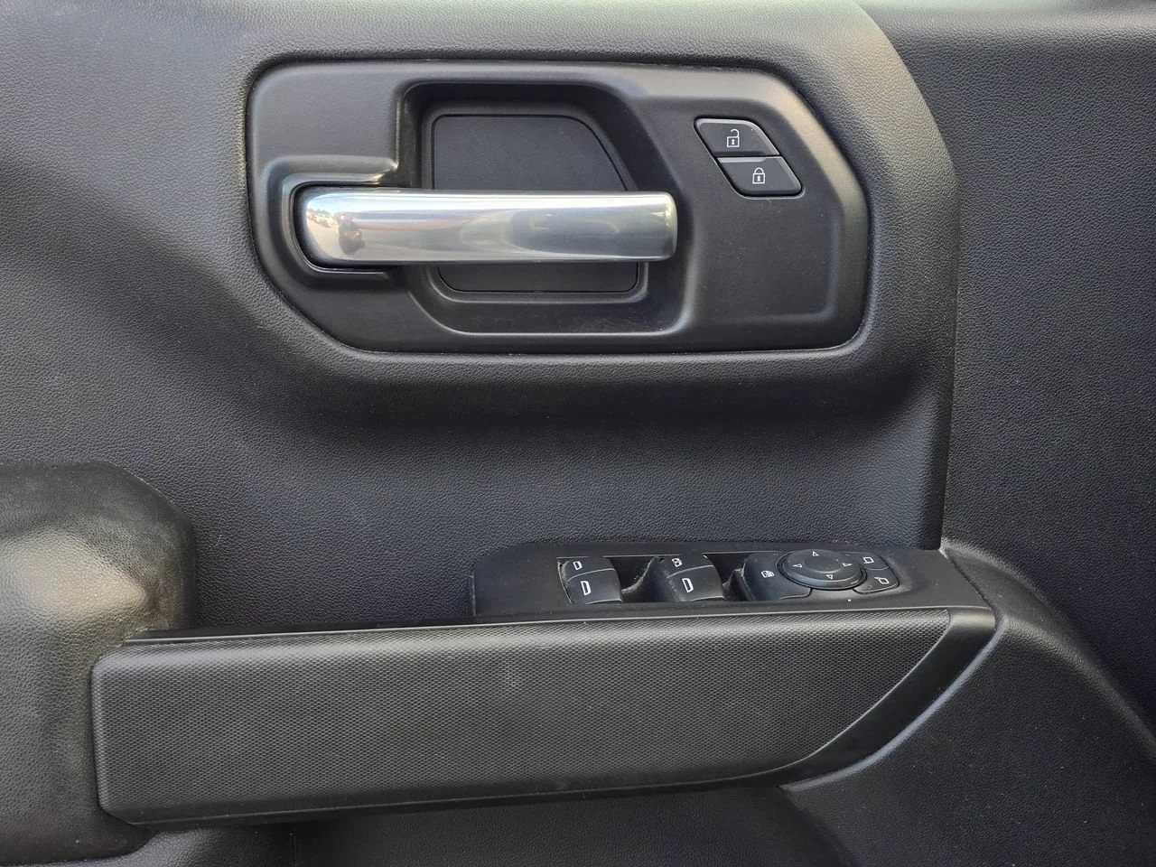 Used 2020 Silver ICE Metallic Chevrolet Custom Trail Boss image 10