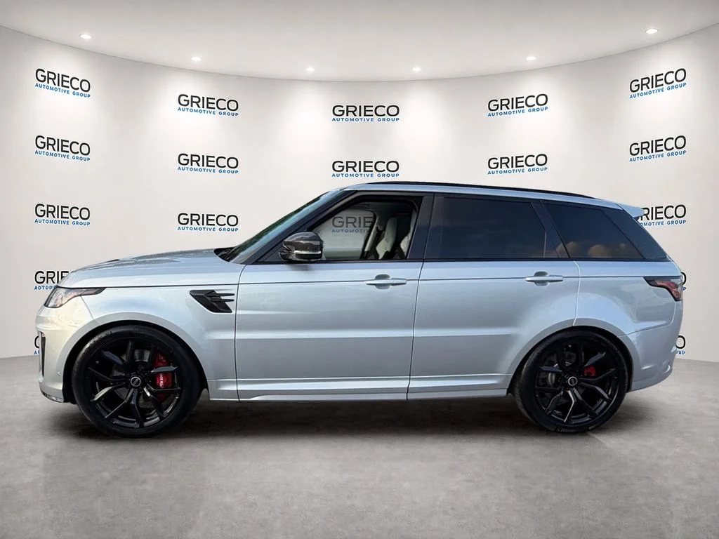 Used 2019  Land Rover SVR image 4