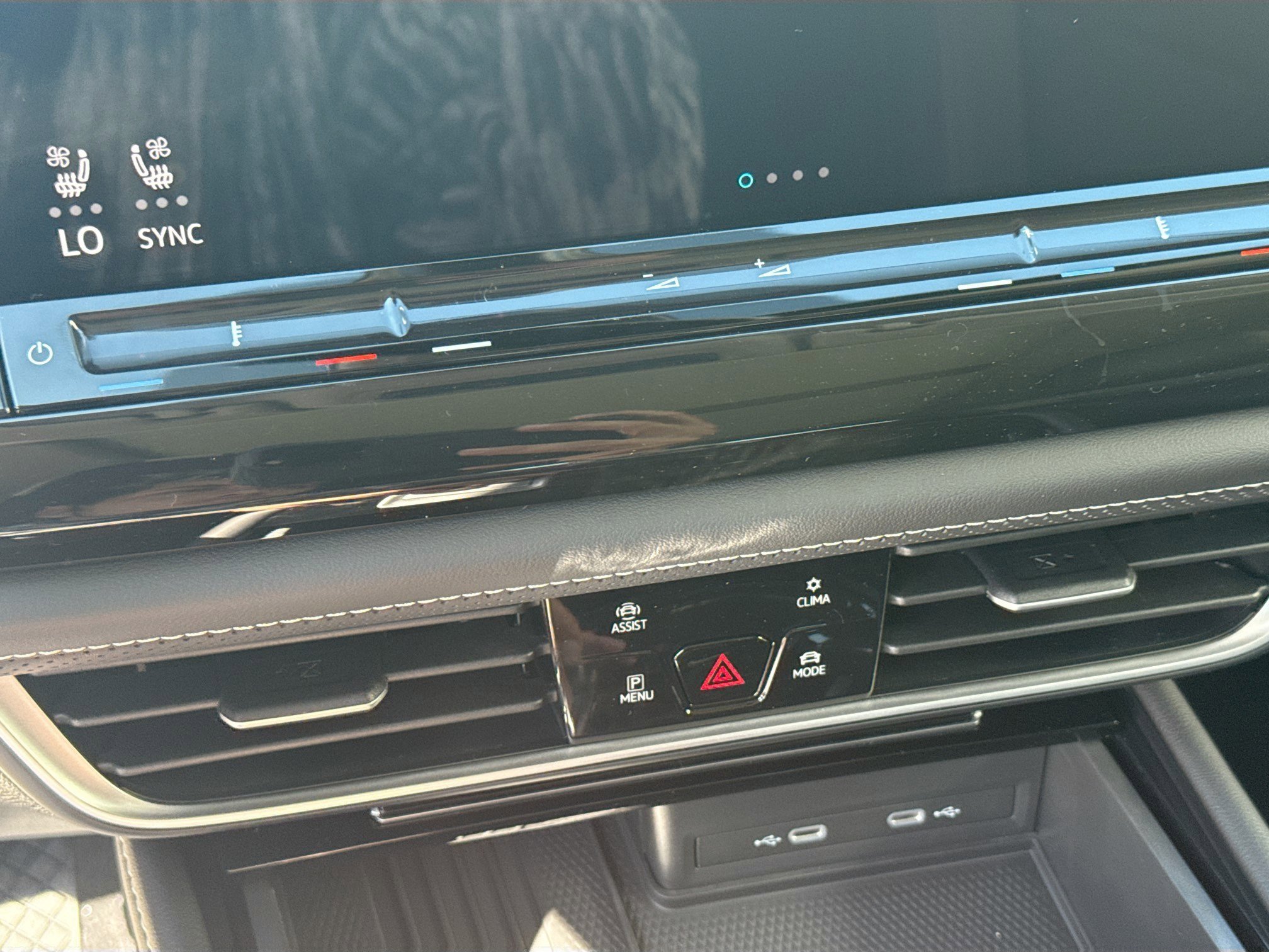 2026 Volkswagen Atlas SE w/Tech - Photo 14