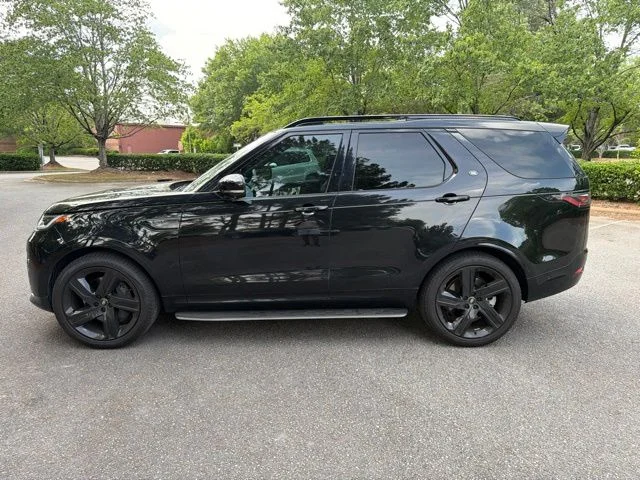 Used 2024  Land Rover Dynamic SE image 2