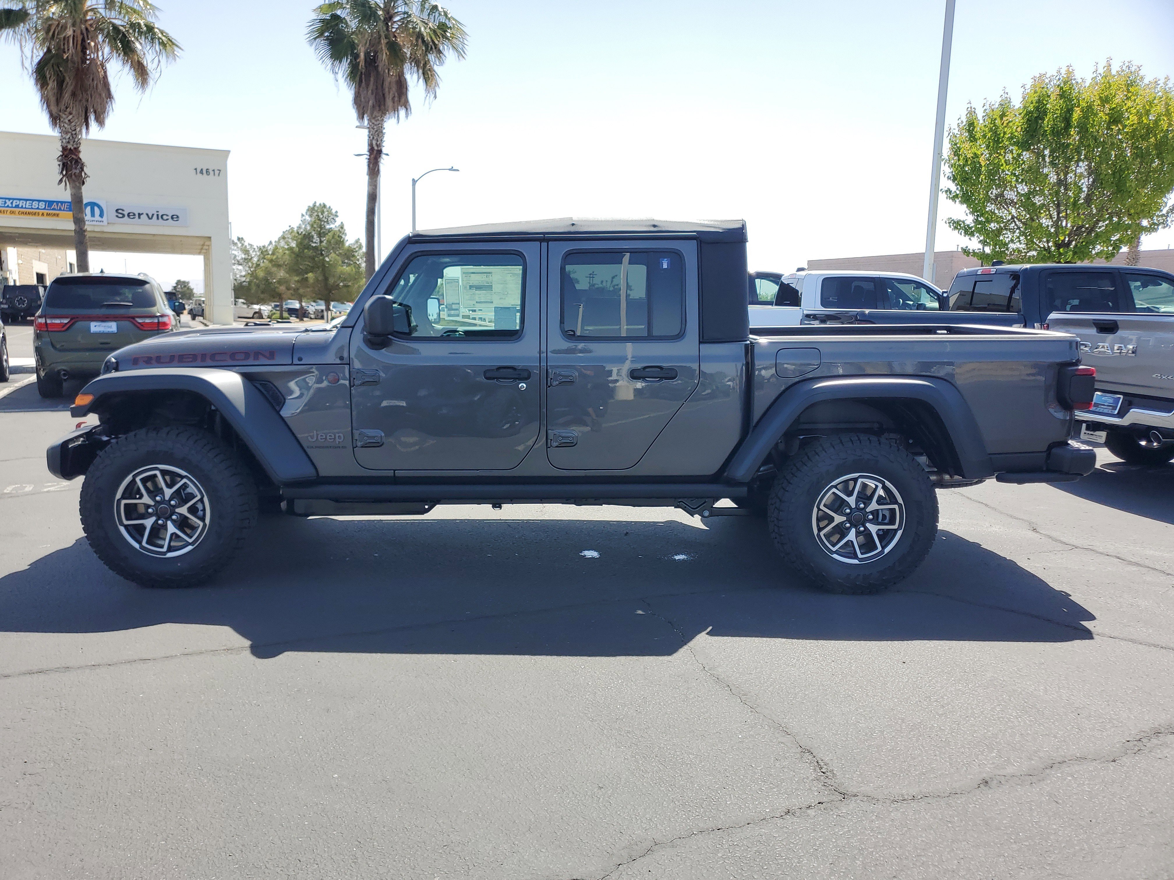 New 2026 Granite Crystal Metallic Clearcoat Jeep Rubicon image 6