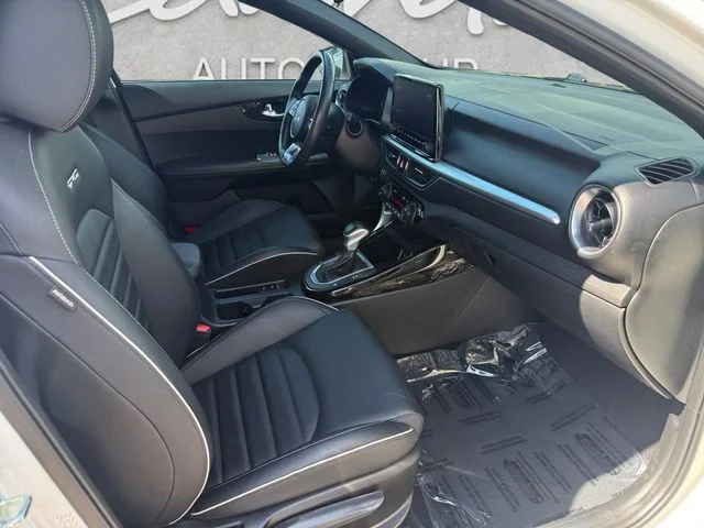 Certified Used 2022 White Kia GT-Line image 25