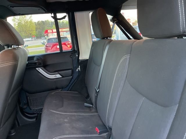 Used 2016 Black Jeep Unlimited Rubicon image 13