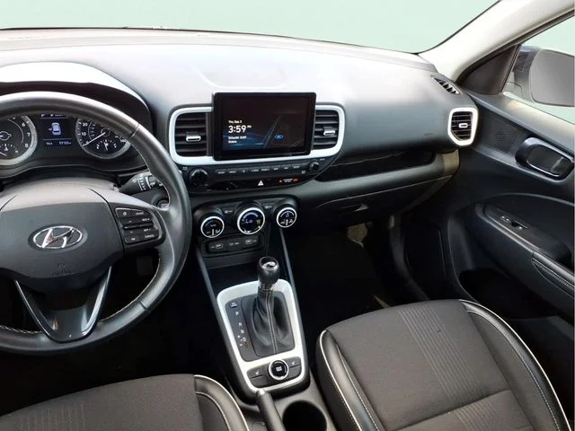 Used 2022 White Hyundai Limited image 18