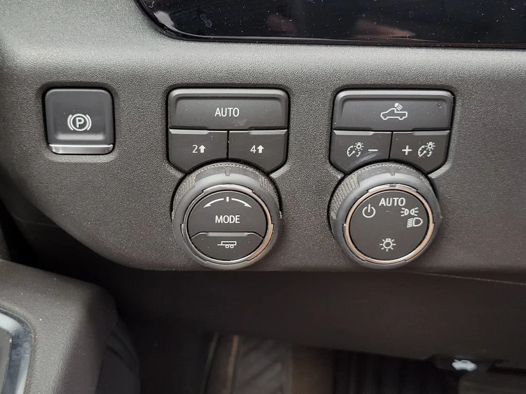 Used 2026 Sterling Gray Metallic Chevrolet LT image 26