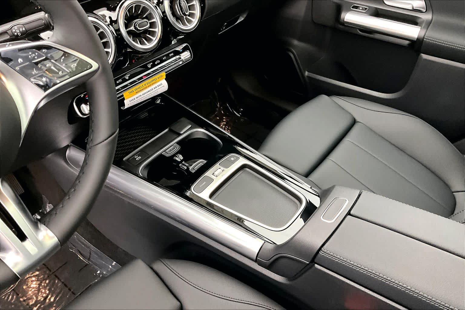 New 2026 Cosmos Black Metallic Mercedes-Benz GLA 250 image 17