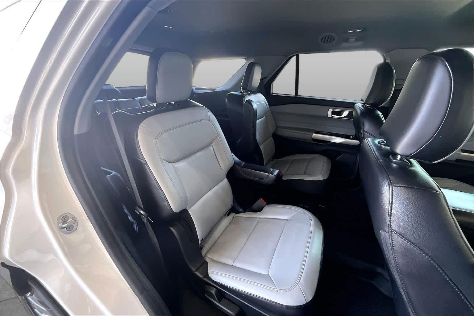 Used 2021 Oxford White Ford XLT image 19