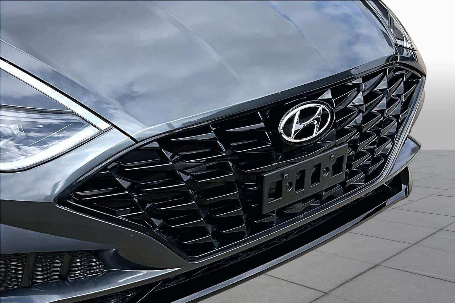 Used 2023 Portofino Gray Hyundai SEL image 26