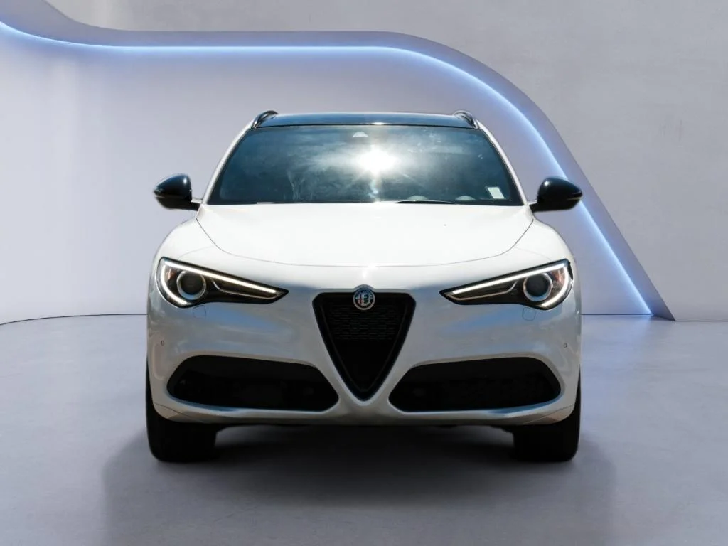 Used 2023 Alfa White Alfa Romeo Veloce image 2