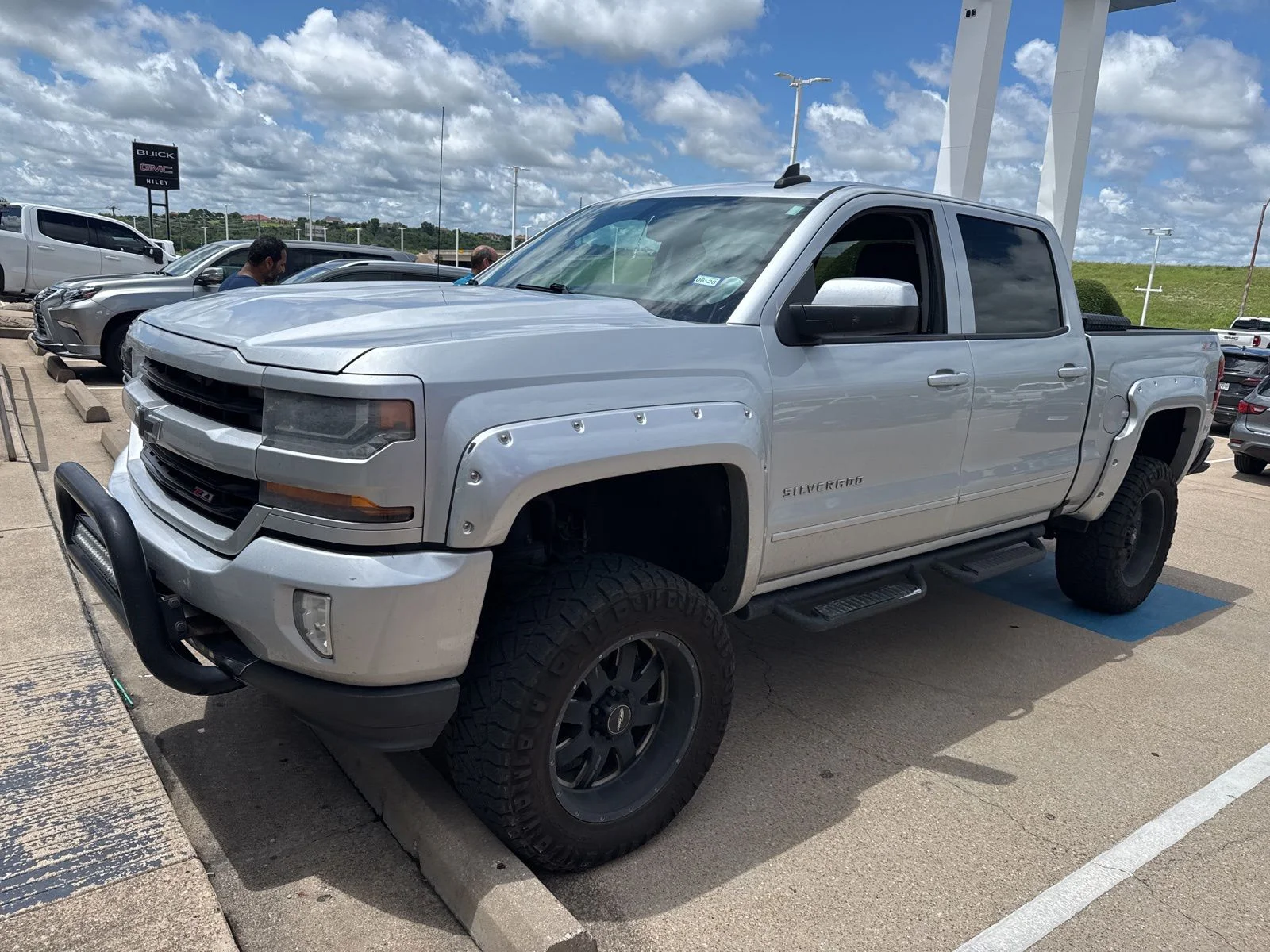 2016 Chevrolet Silverado 1500 LT 4X4 Crew Cab Standard Box's photo
