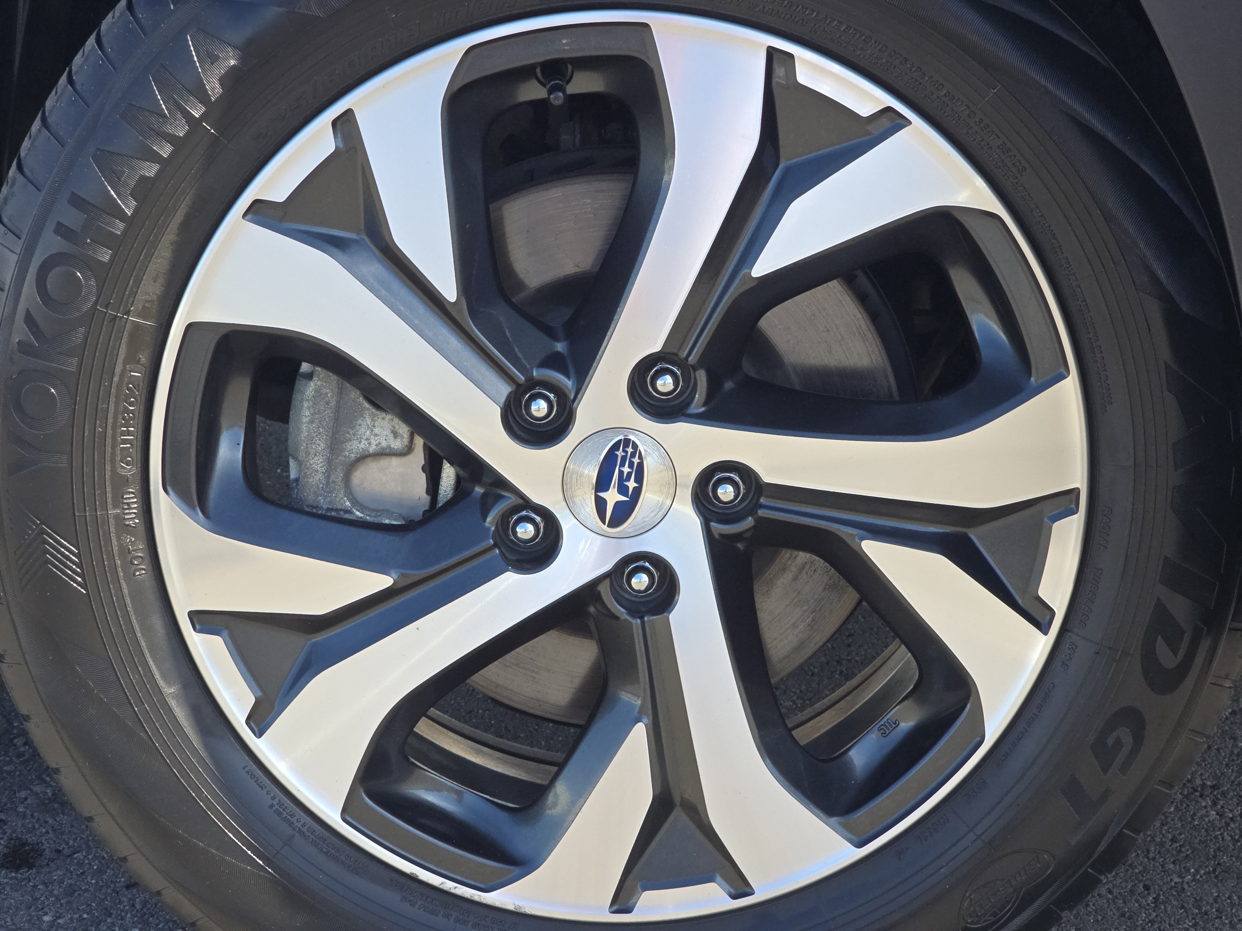 Certified Used 2022 Ice Silver Metallic Subaru Limited image 16