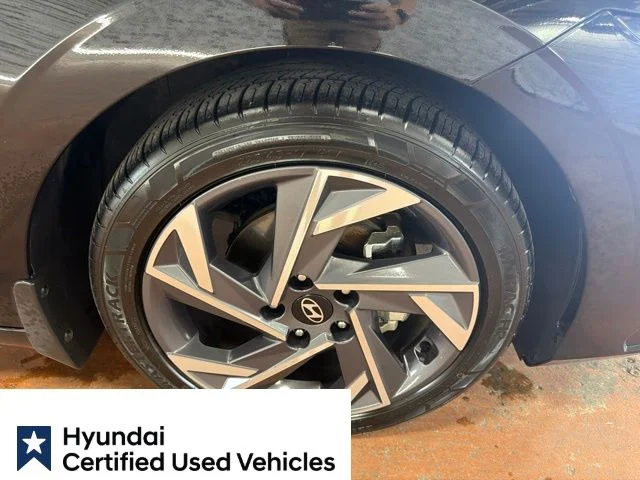 Certified Used 2025 Abyss Black Hyundai SEL Convenience image 13