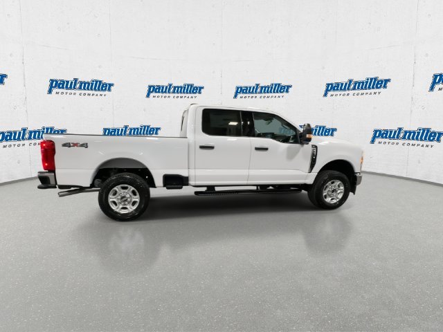 New 2027 White Ford XLT image 12