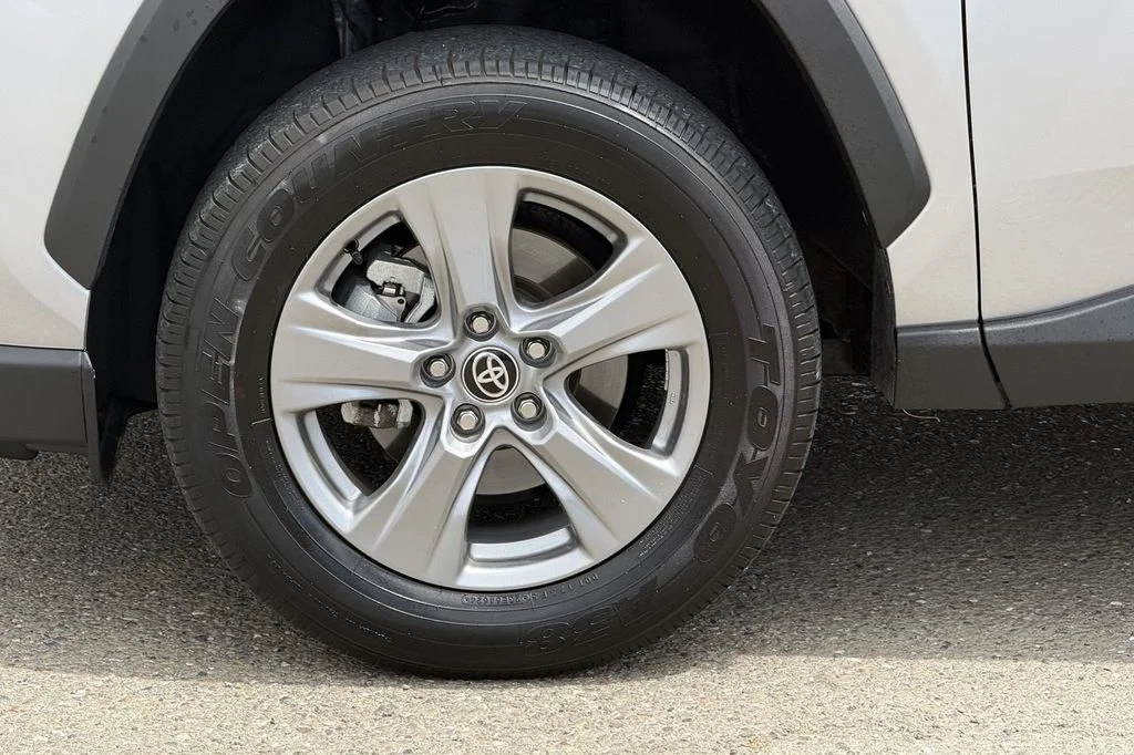 Used 2025 Silver Toyota XLE image 29