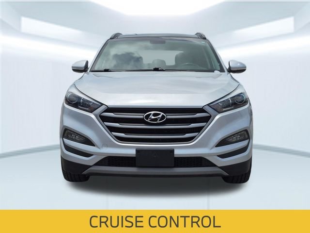 Used 2018 Molten Silver Hyundai Value image 11