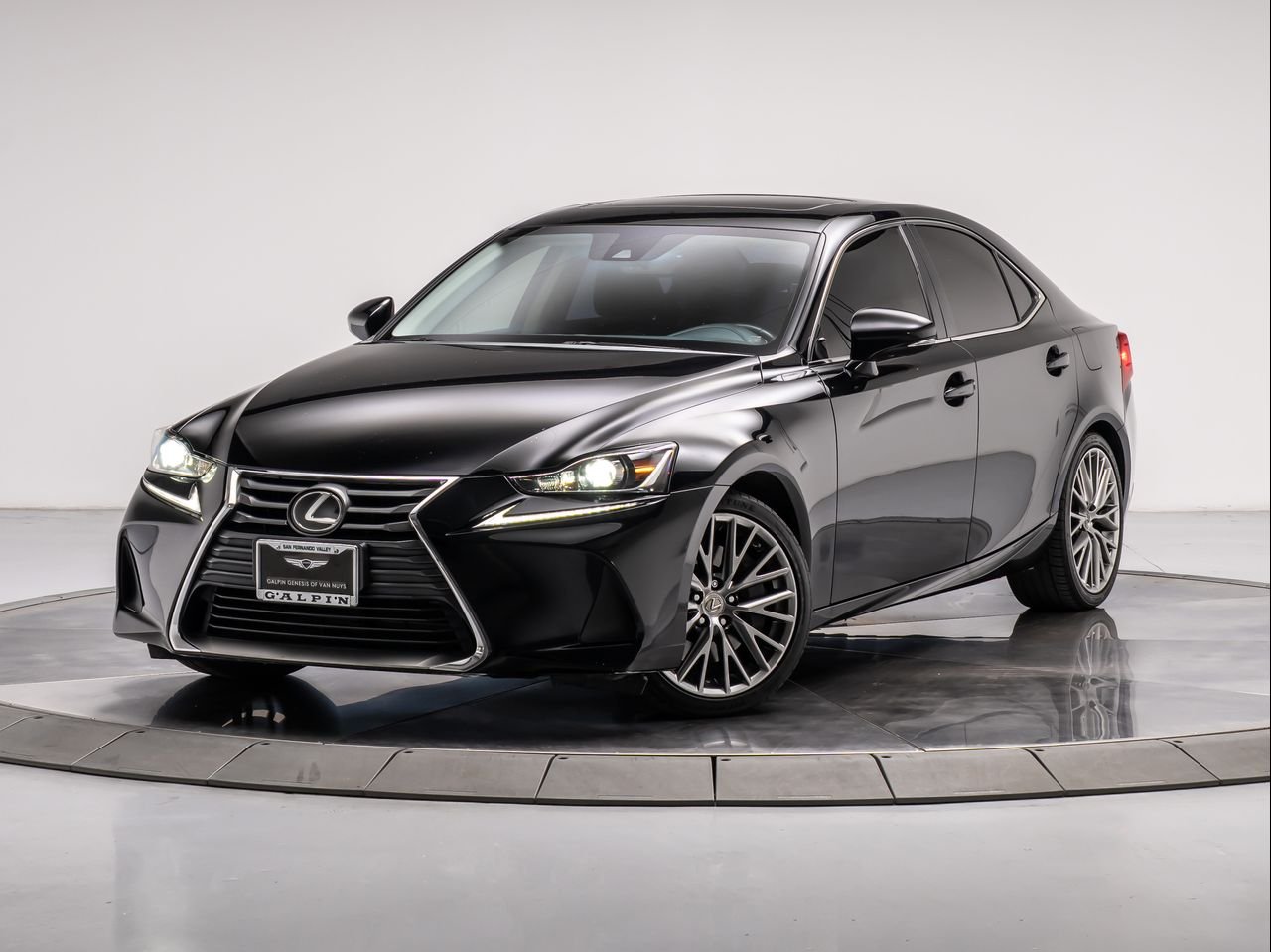 2017 Lexus IS 350 200t's photo