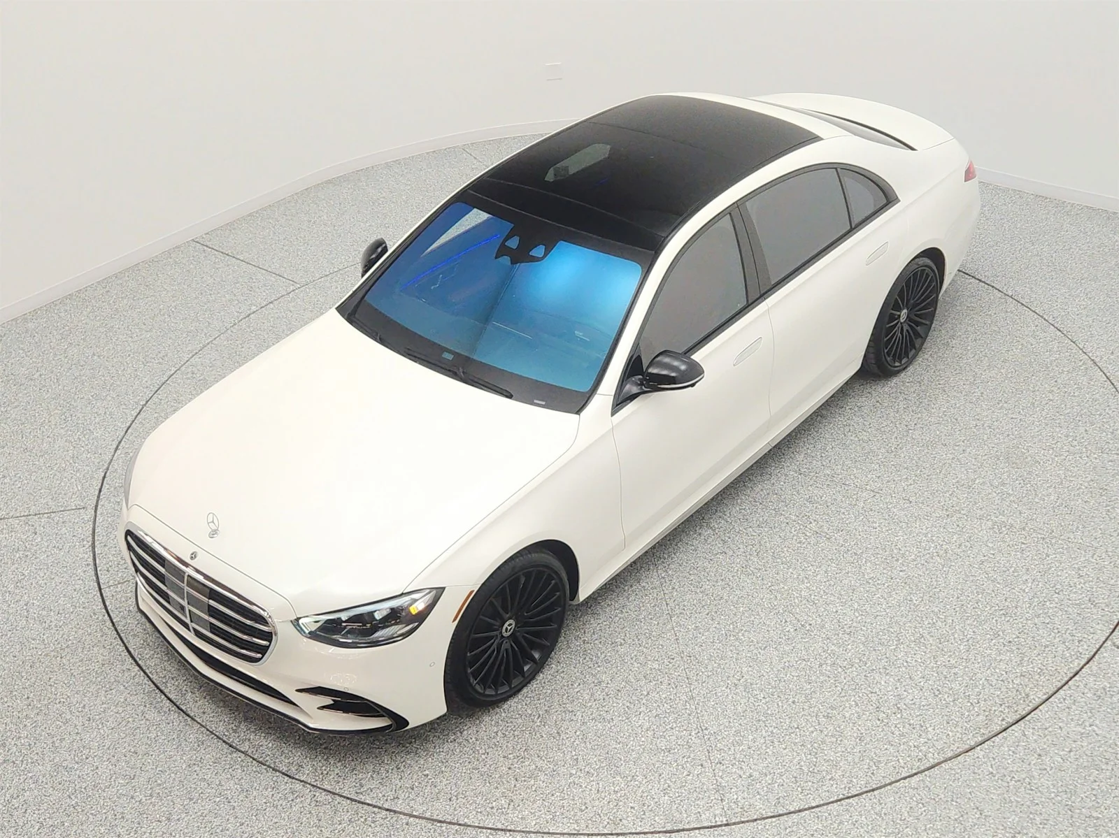 Certified Used 2023 MANUFAKTUR Diamond White Mercedes-Benz S 580 4MATIC® Sedan image 22