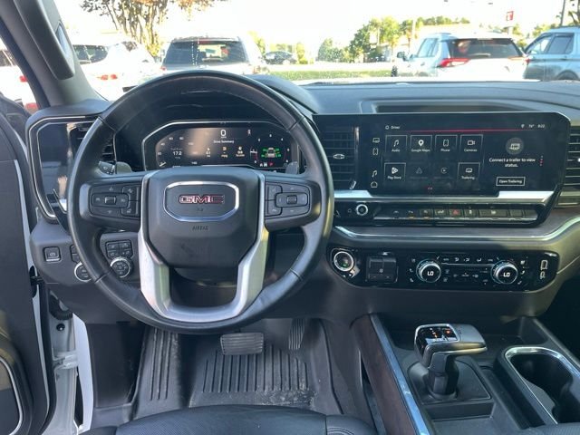 Used 2024 White GMC SLT image 17