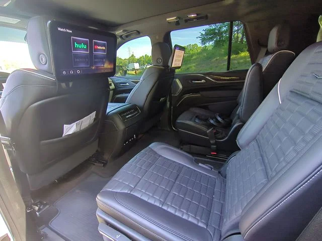 Used 2024 White Cadillac Sport Platinum image 28