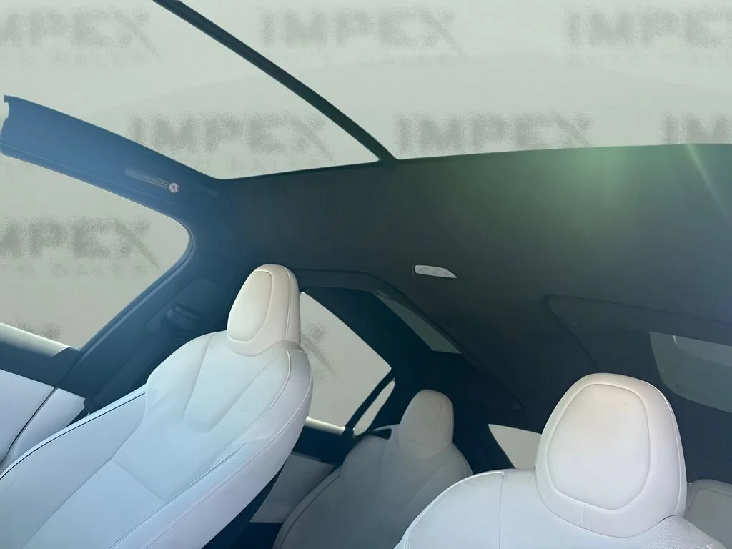Used 2022  Tesla Plaid image 12
