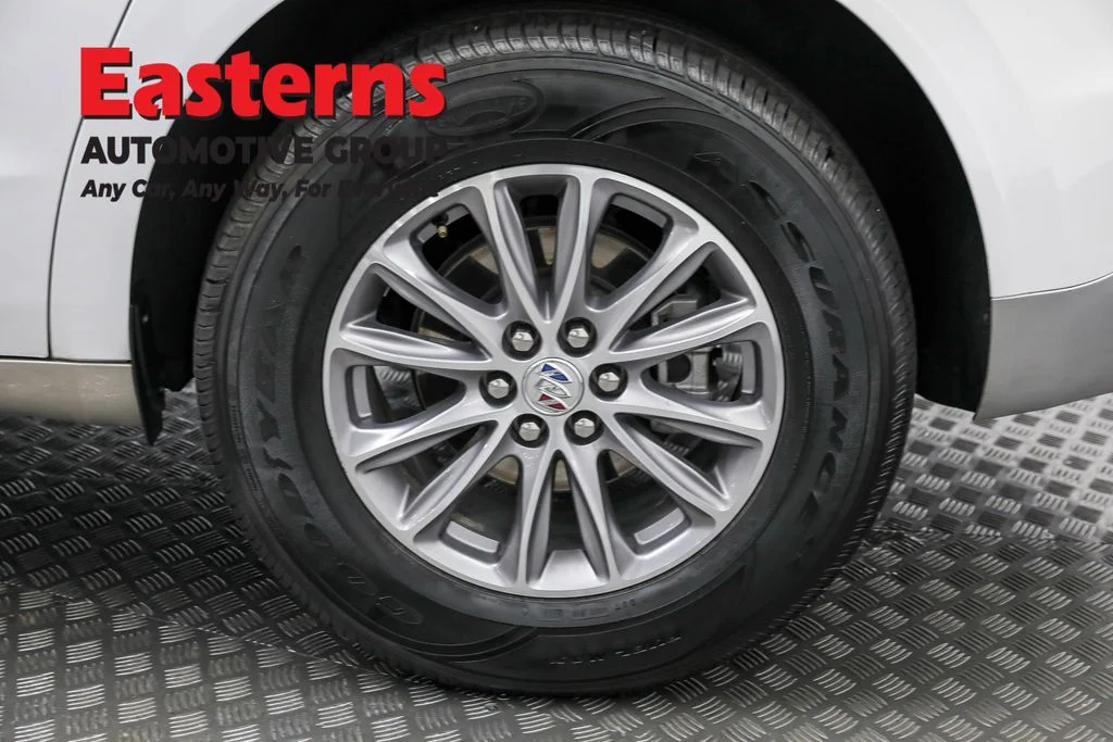 Used 2024 White Buick Premium Group image 36