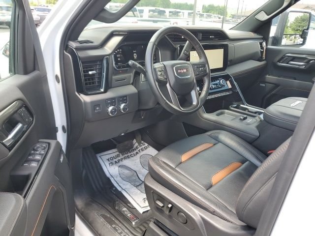 Used 2025 White GMC AT4 image 12