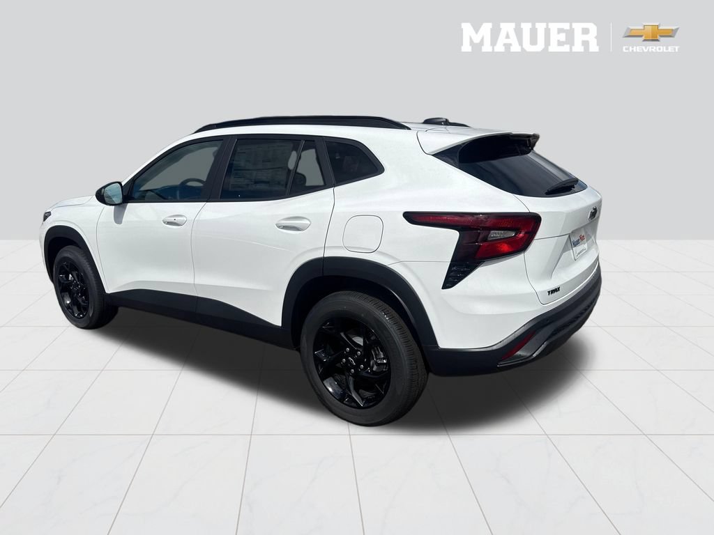 New 2026 Summit White Chevrolet LT image 5