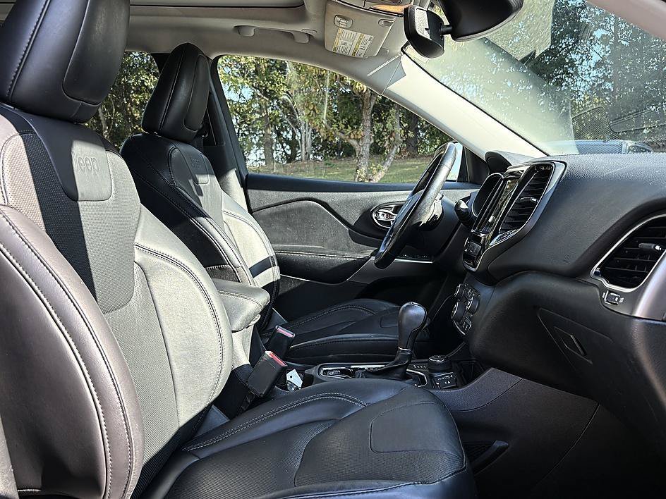 Used 2021 Sting-Gray Clearcoat Jeep Limited image 12