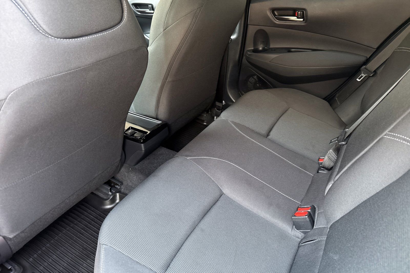 Used 2024  Toyota Premium image 11