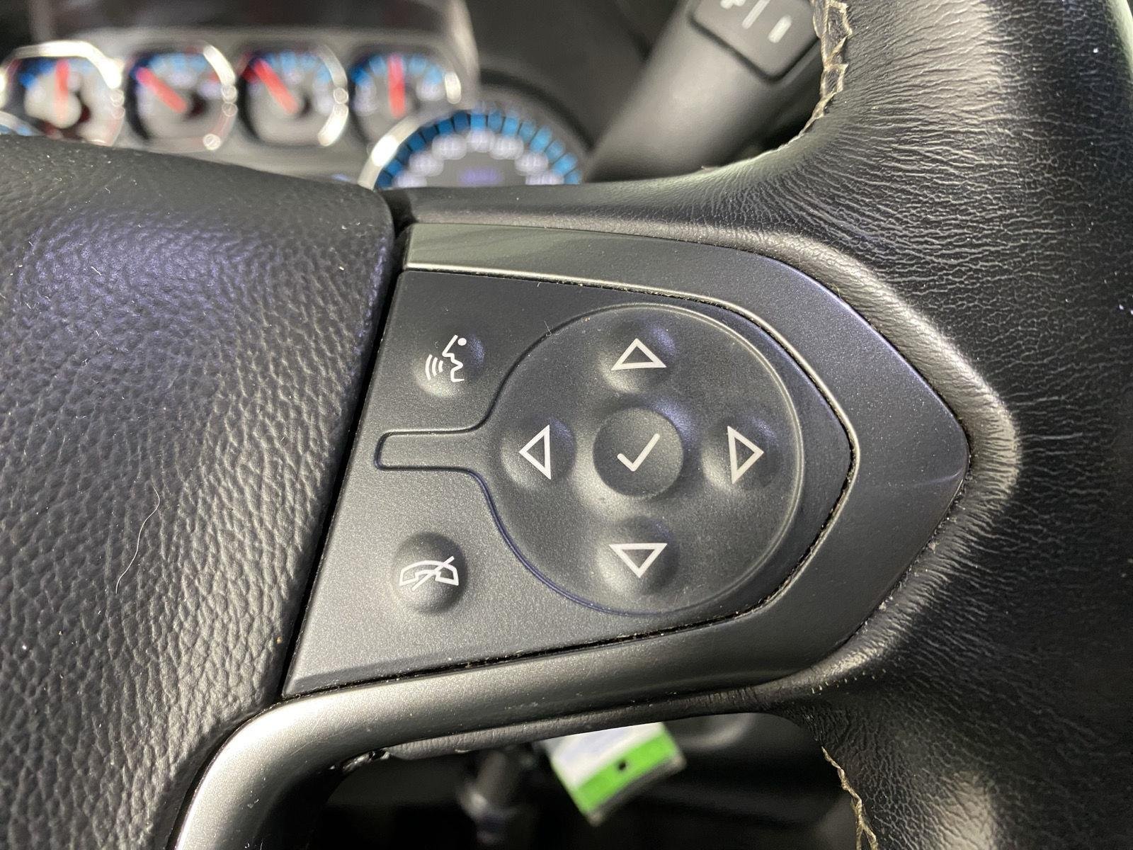 Used 2020 Silver Ice Metallic Chevrolet LT image 18