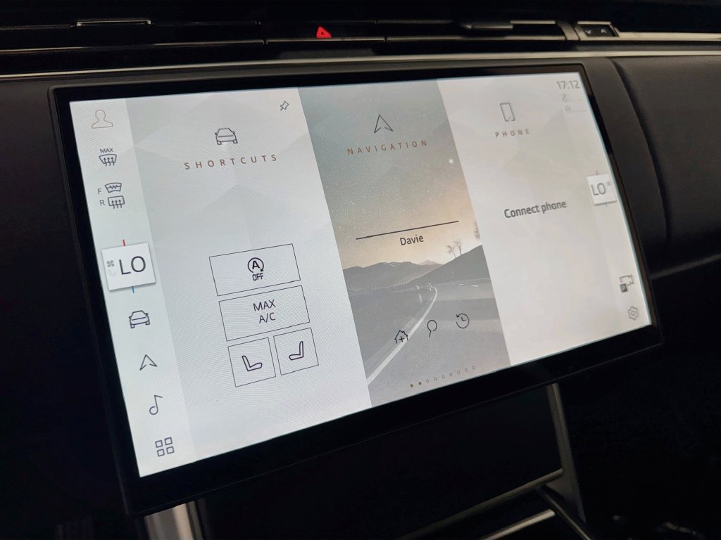 New 2027 Santorini Black Land Rover SE image 15