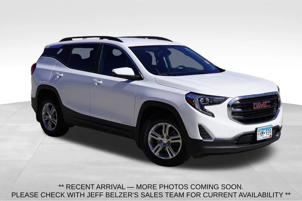 Used 2021 Summit White GMC SLE image 1