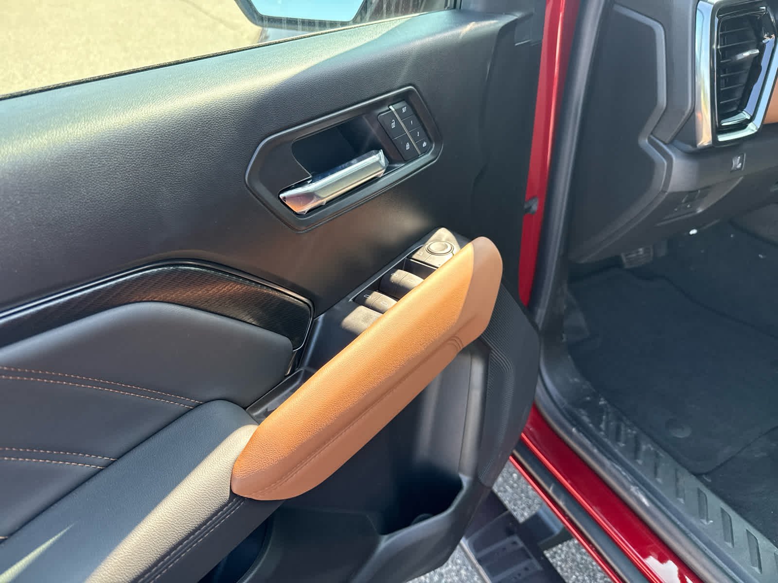 2026 GMC Canyon AT4 - Photo 13