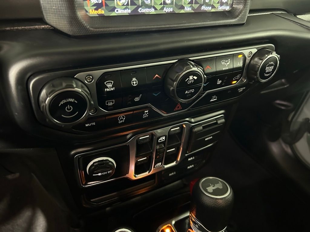Used 2023 Gray Jeep  image 9