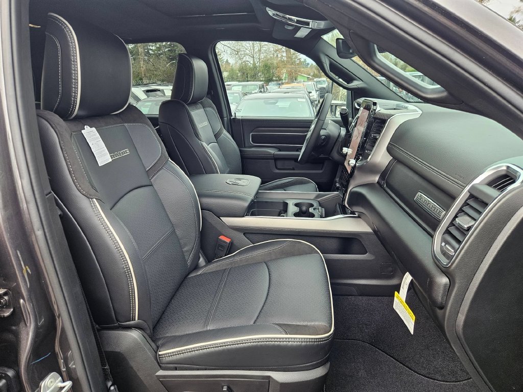 New 2026 Granite Crystal Metallic Clear-Coat Exterior Paint RAM Laramie image 18