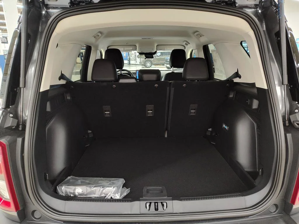 New 2026 Carbonized Gray Metallic Ford Big Bend® image 9