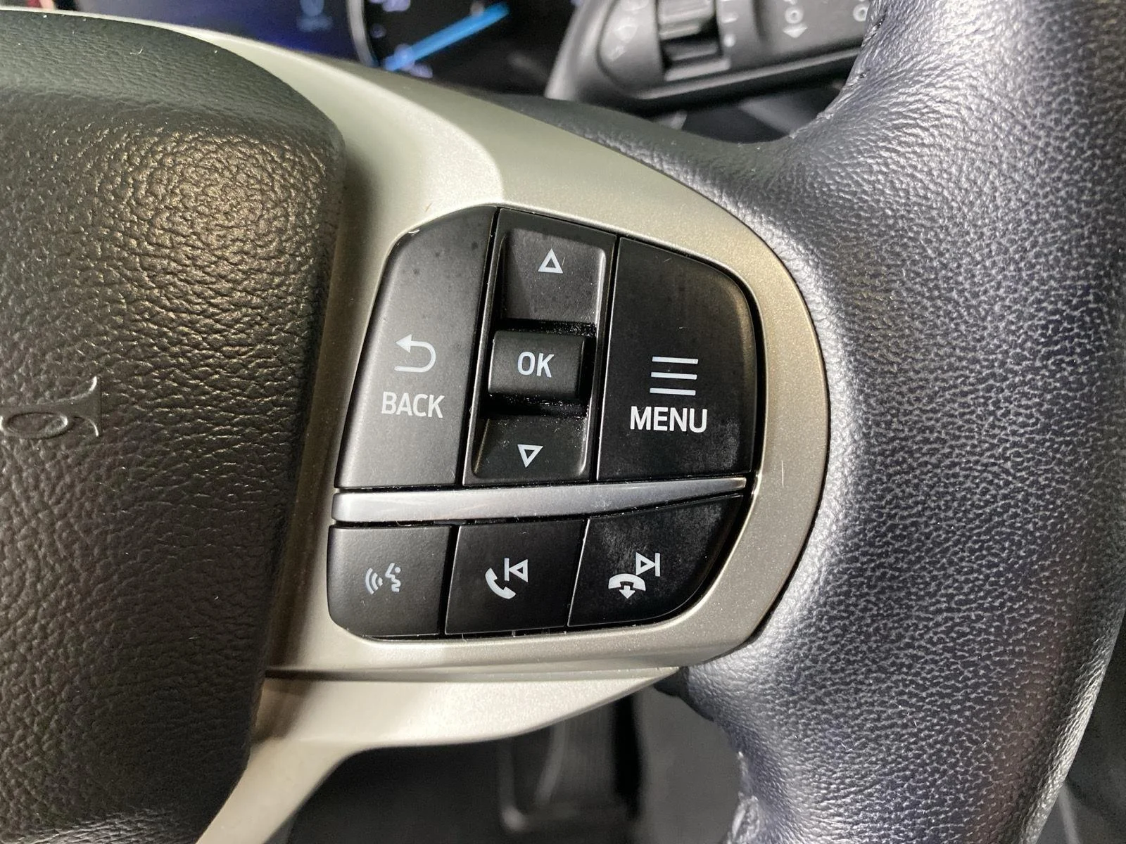 Used 2023 Iconic Silver Ford XLT image 19