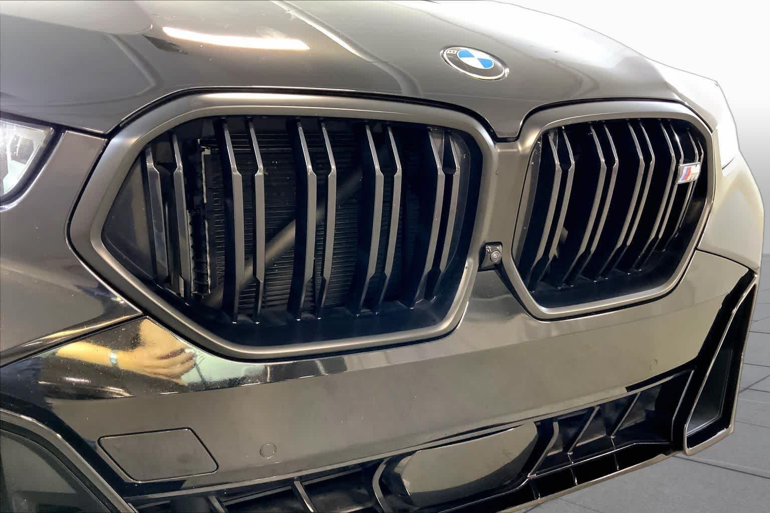 Used 2024 Black Sapphire Metallic BMW M60i image 32
