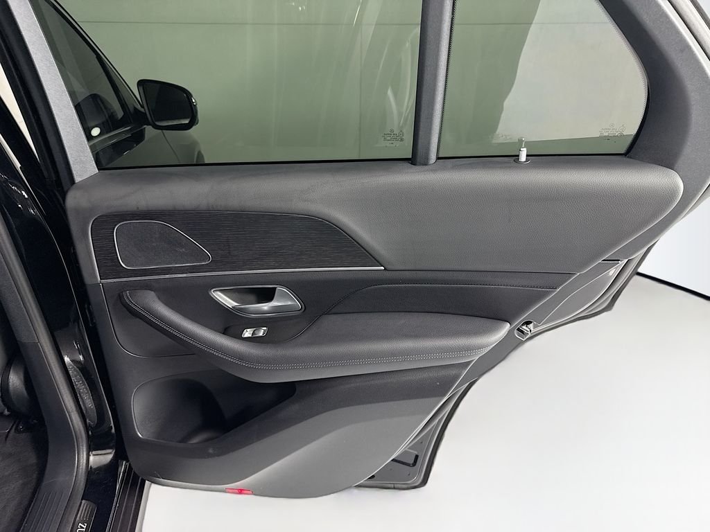 Used 2025  Mercedes-Benz GLE 350 image 28