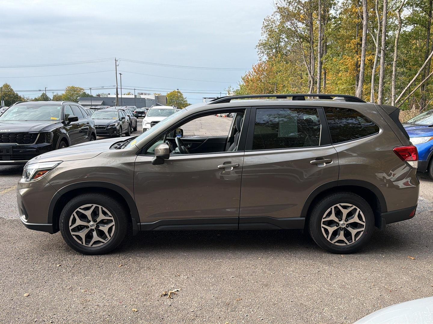 Used 2020 Sepia Bronze Metallic Subaru Premium image 11