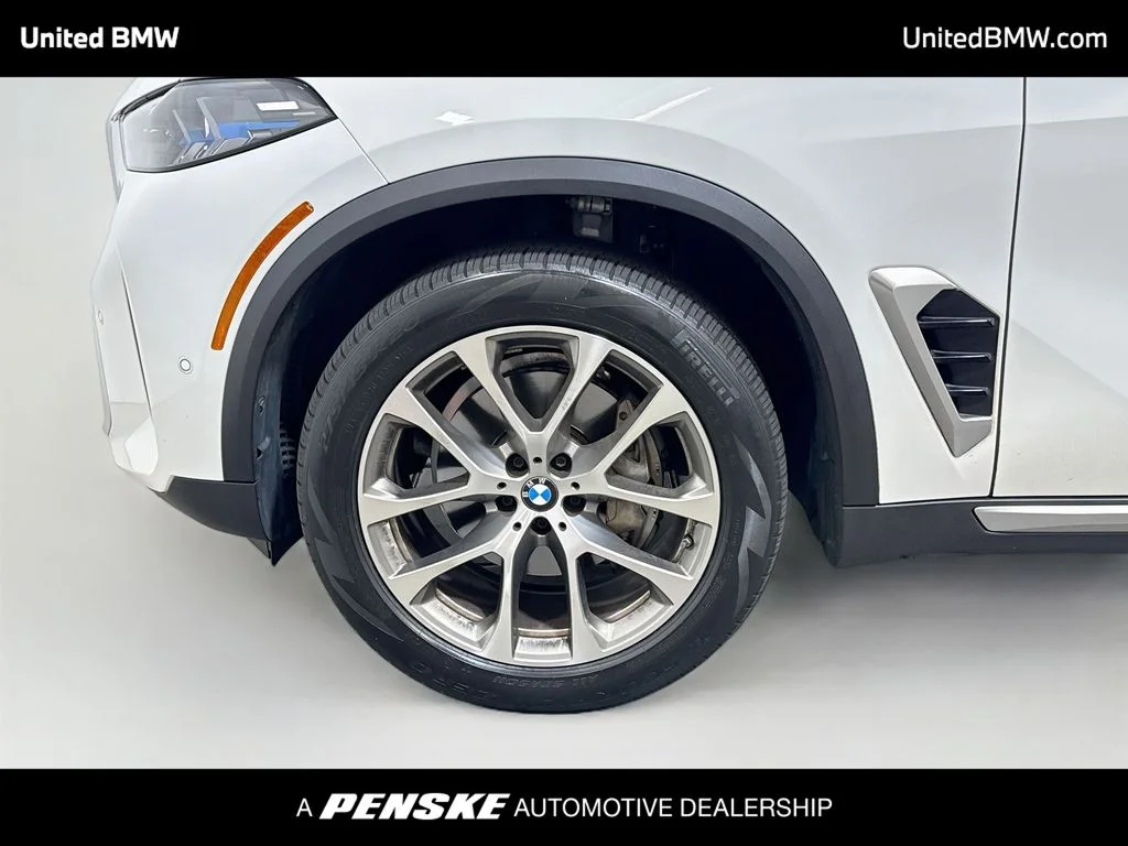 Certified Used 2024 Alpine White BMW sDrive40i image 9