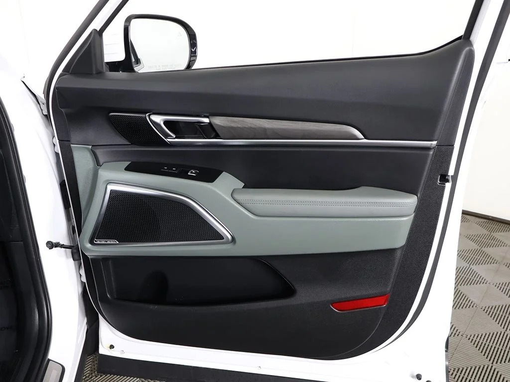 Used 2024 White Kia SX-Prestige X-Line image 29