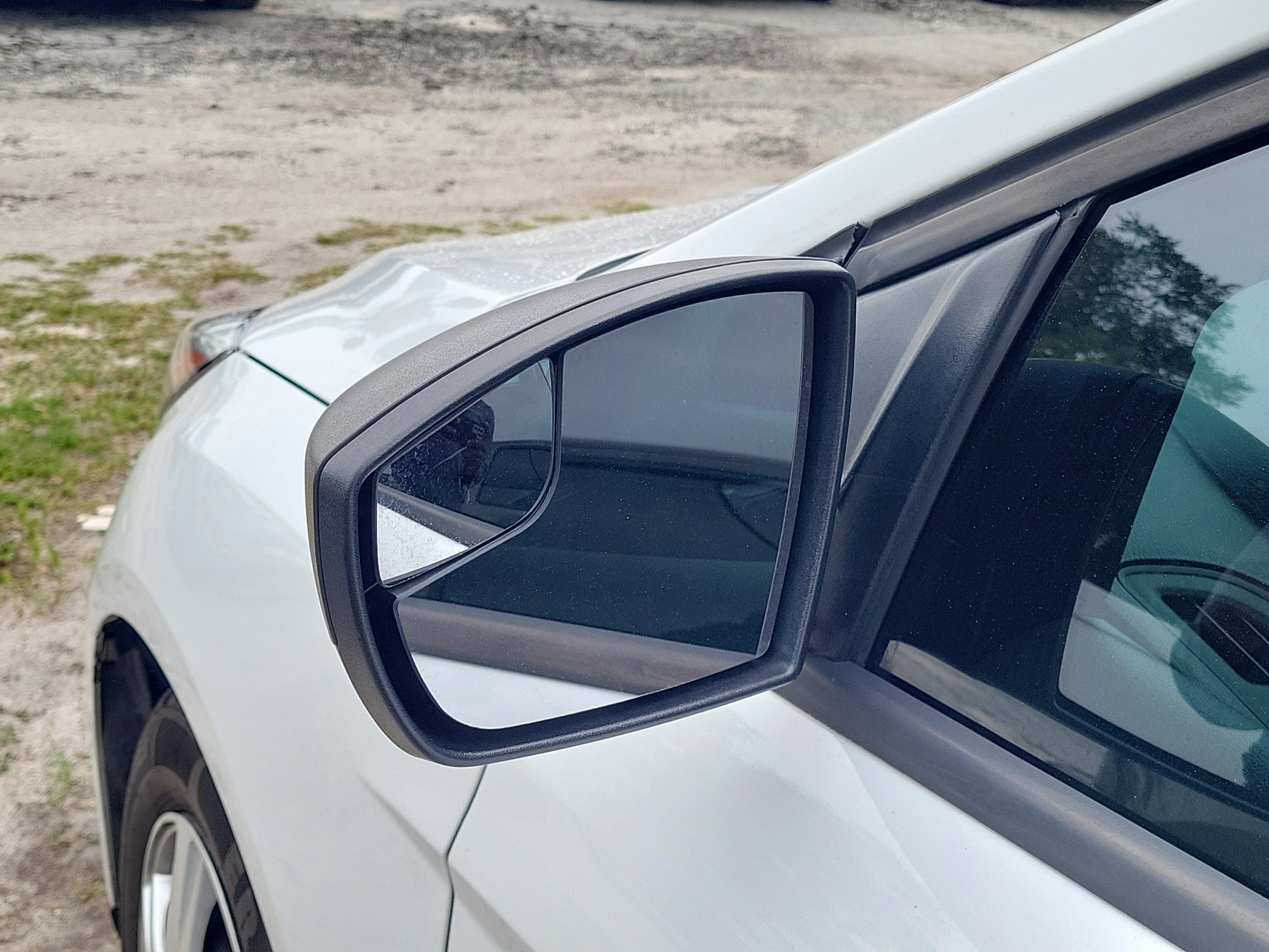 Used 2017 Oxford White Ford S image 4