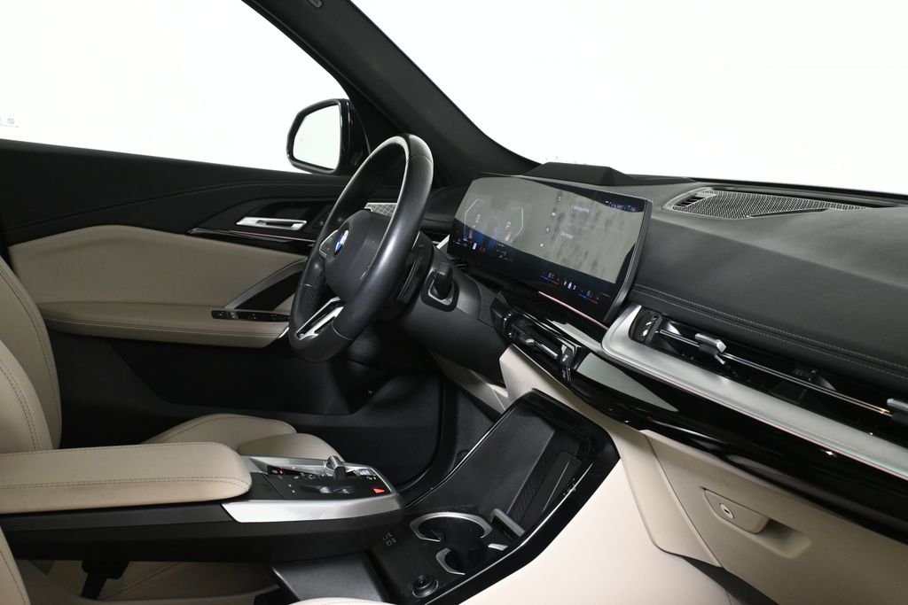 Used 2024 Black BMW xDrive28i image 8