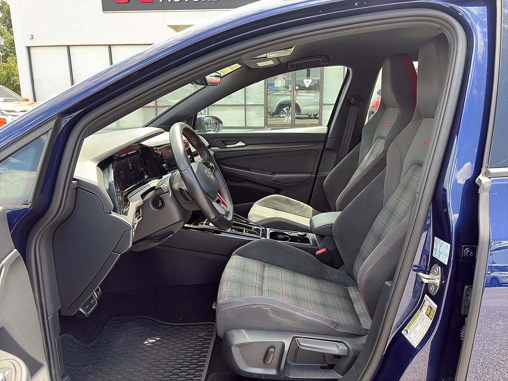 Used 2024 Atlantic Blue Metallic Volkswagen S 4dr Hatchback image 14